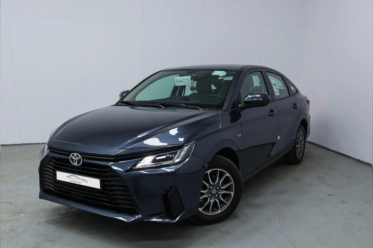 Toyota-Yaris-2024