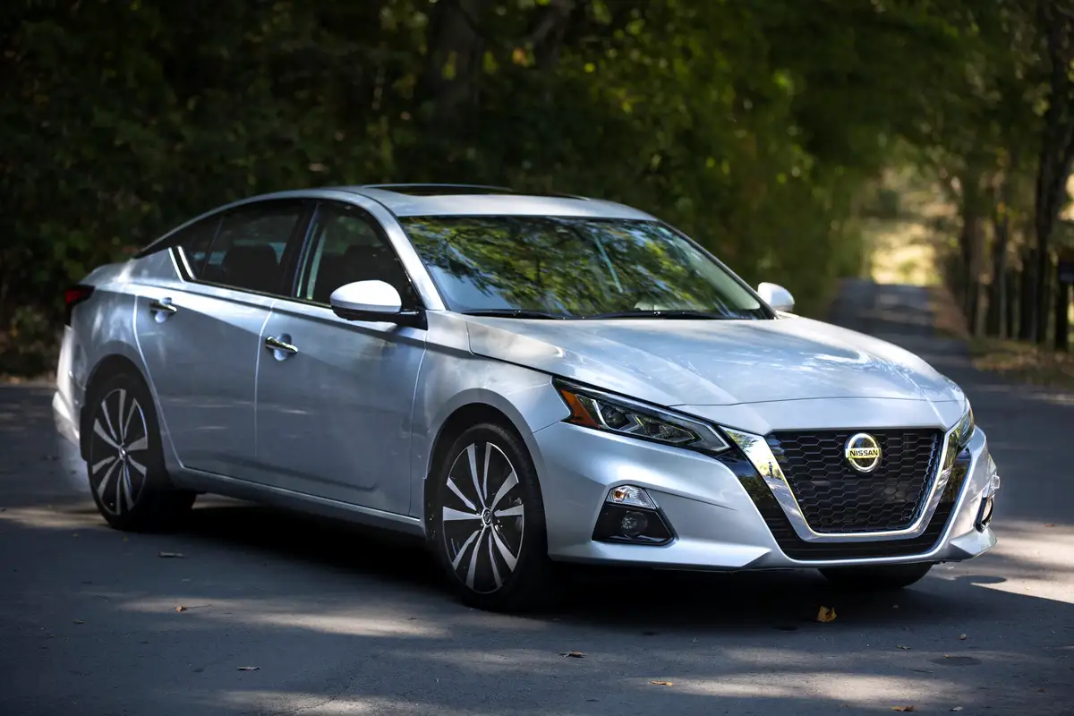 nissan altima 2025