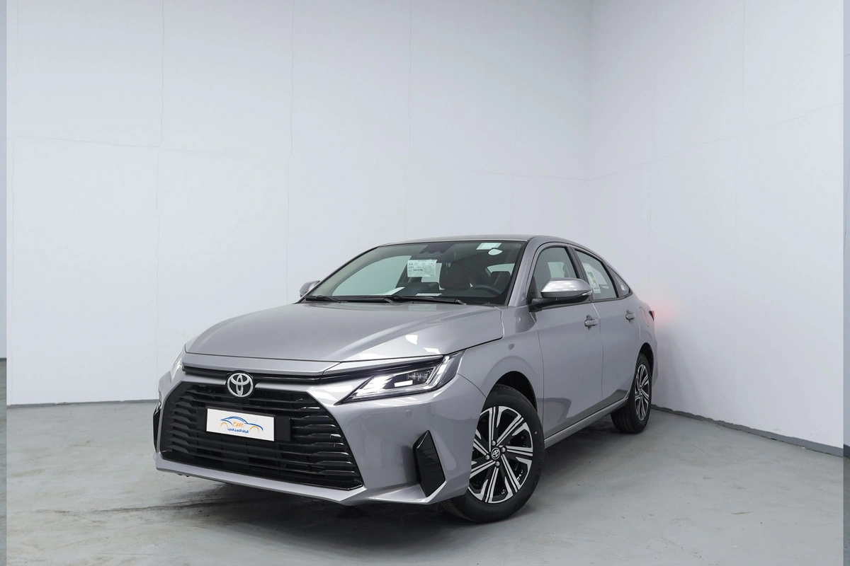 toyotaYaris2025