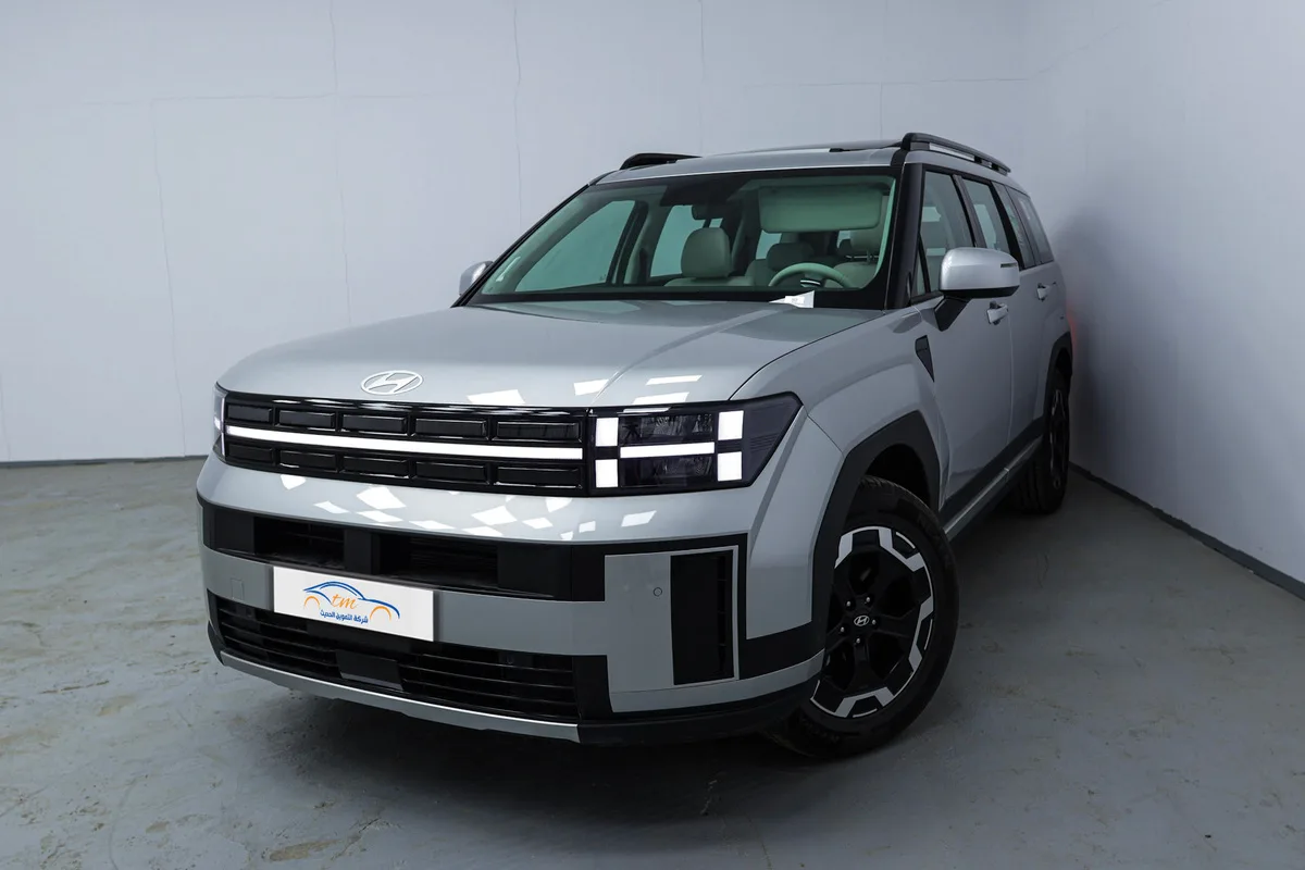 هيونداى-سنتافي-2024-Silver
