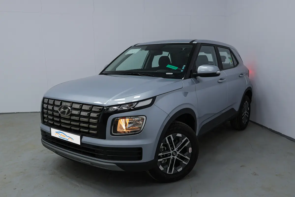 هيونداى-فينيو-سمارت-2024-silver