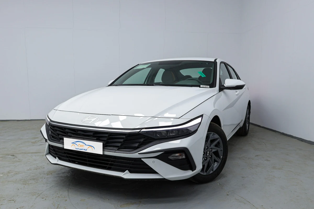 Hyundai Elantra Smart 1.6 2024
